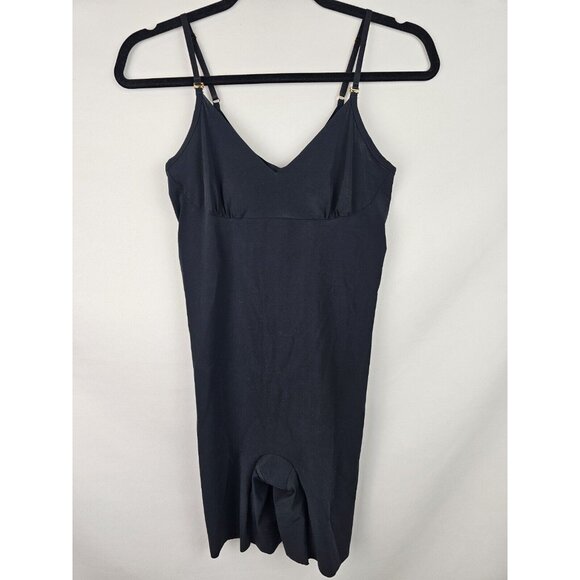 Commando Shapewear Bodysuit Size Medium Black Classic Control Bodyshort